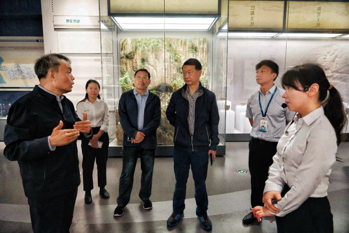 专家考察三峡工程博物馆 专家考察三峡工程博物馆